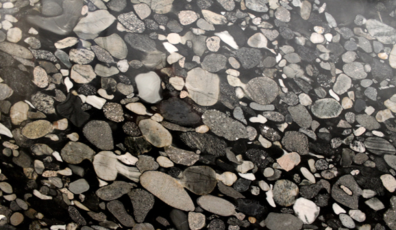 Tranche de GRANIT BLACK MOSAIC/MARINACE BLACK finition Poli