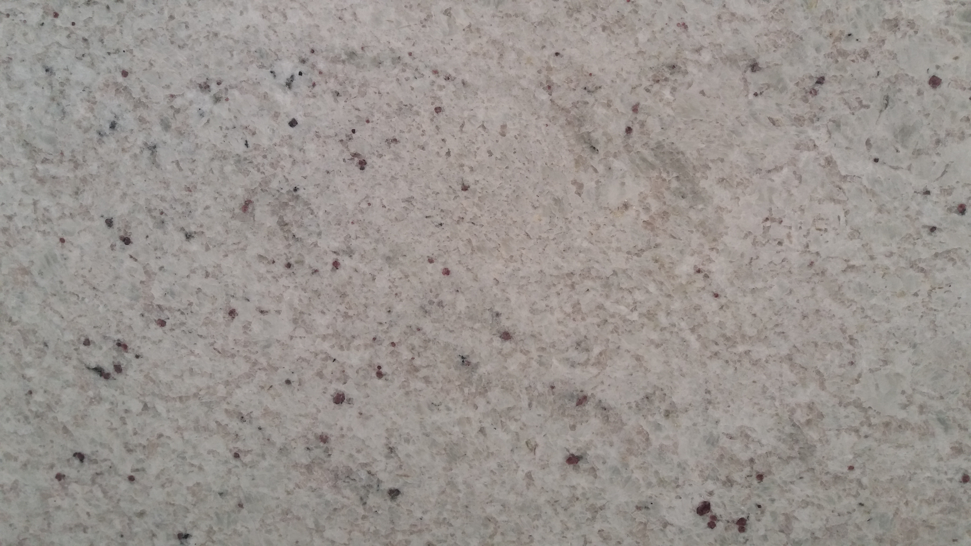 Tranche de GRANIT COLONIAL WHITE POLI finition Poli
