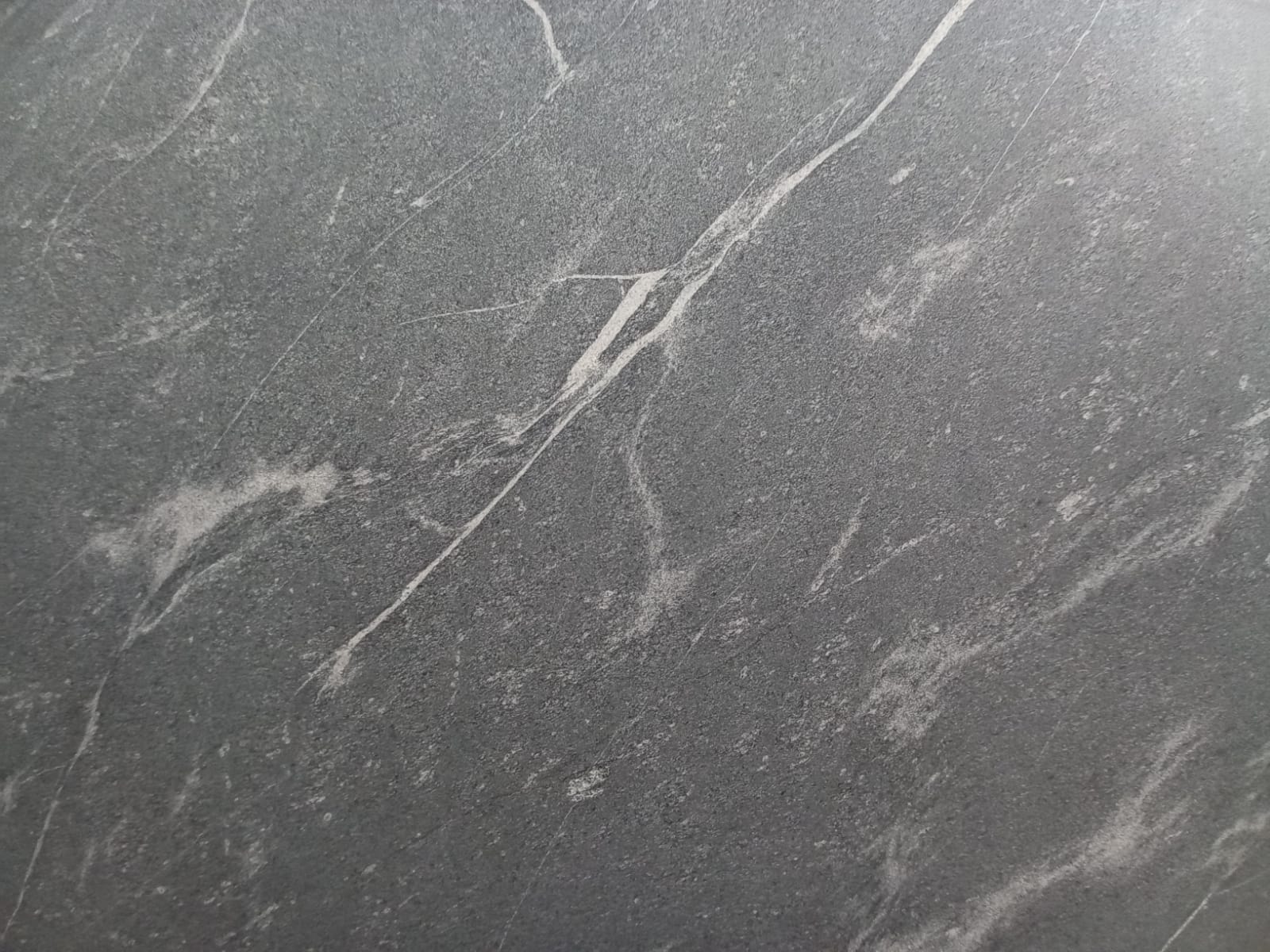 Tranche de GRANIT JURASSIC GREY CUIR finition Cuir