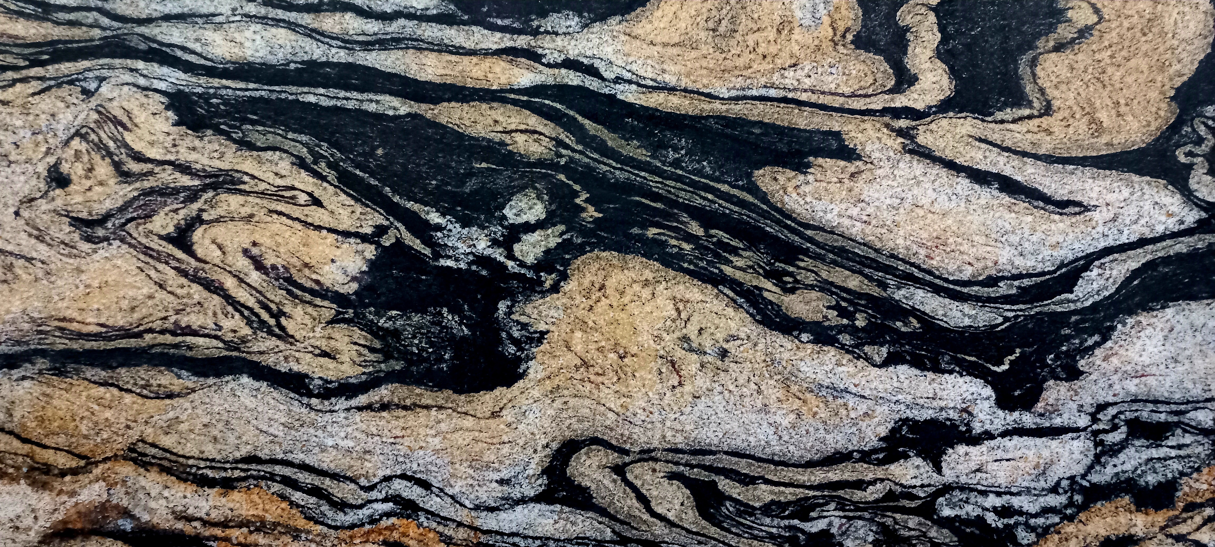 Tranche de GRANIT RIVIERA BLACK POLI finition Poli
