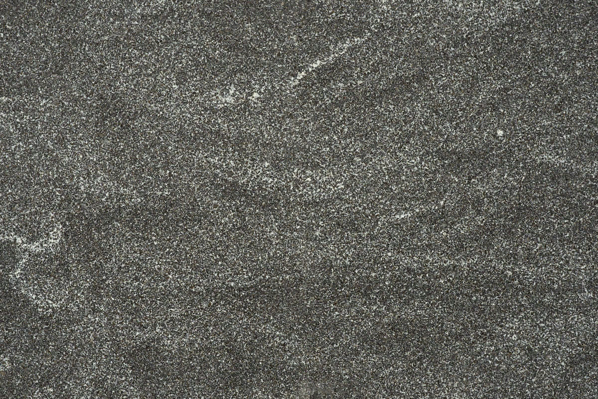 Tranche de GRANIT BLACK VIRGINIAN POLI finition Poli