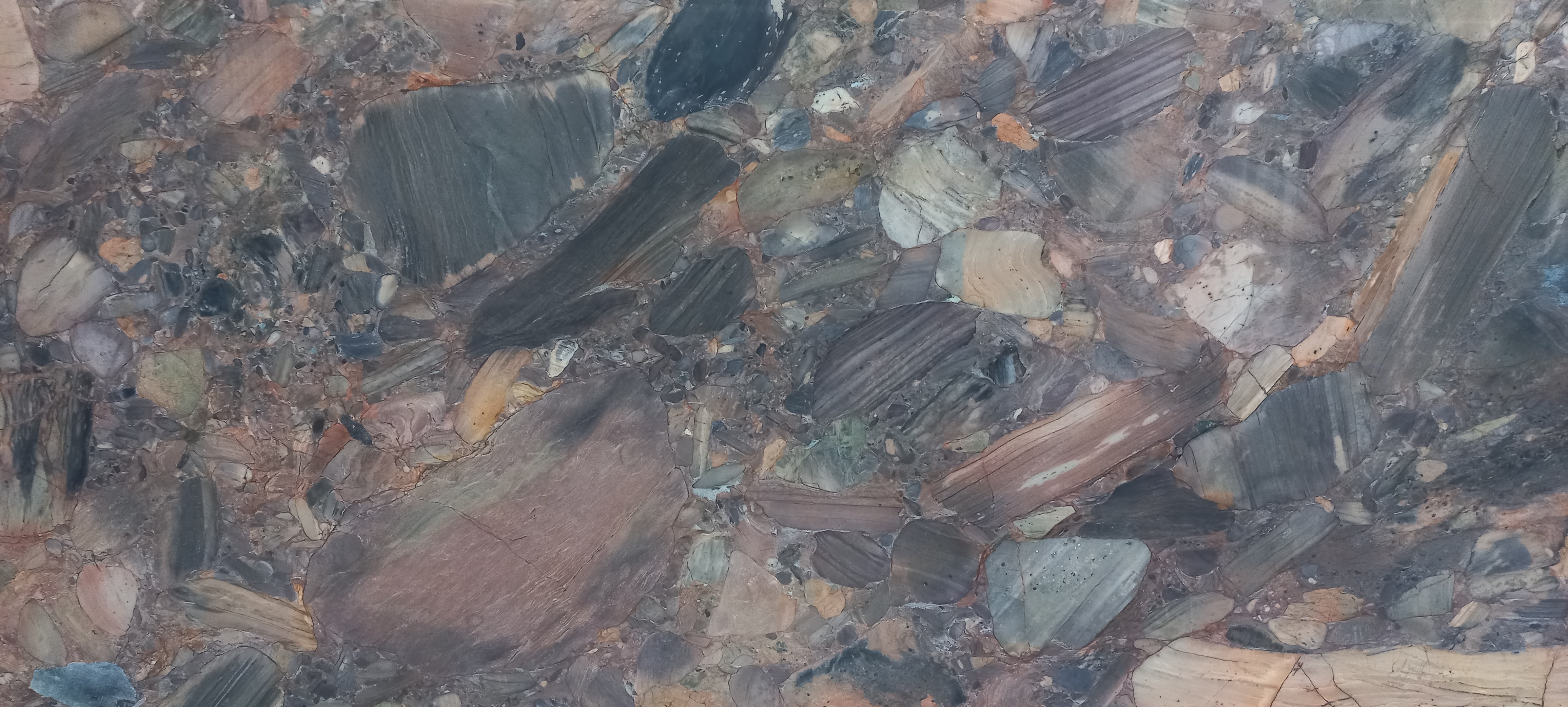 Tranche de QUARTZITE BENDIGO GOLD CUIR finition Cuir