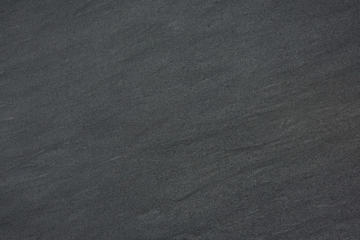 Tranche de QUARTZITE BLACK VERMON CUIR finition Cuir