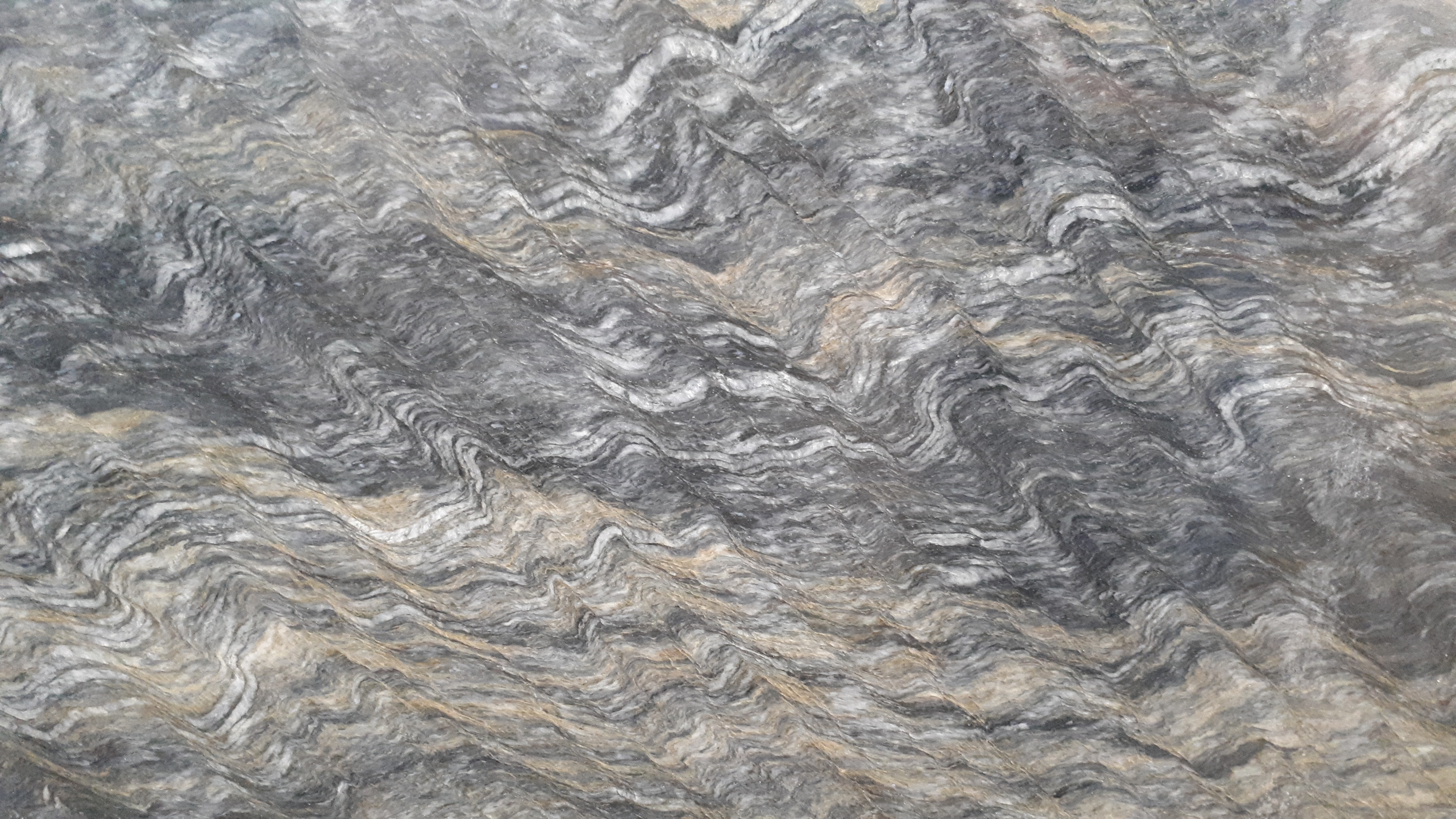 Tranche de QUARTZITE FUSION POLI finition Poli
