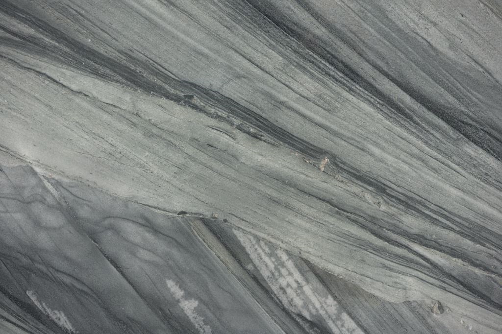 Tranche de QUARTZITE THUNDER SKY CUIR finition Cuir