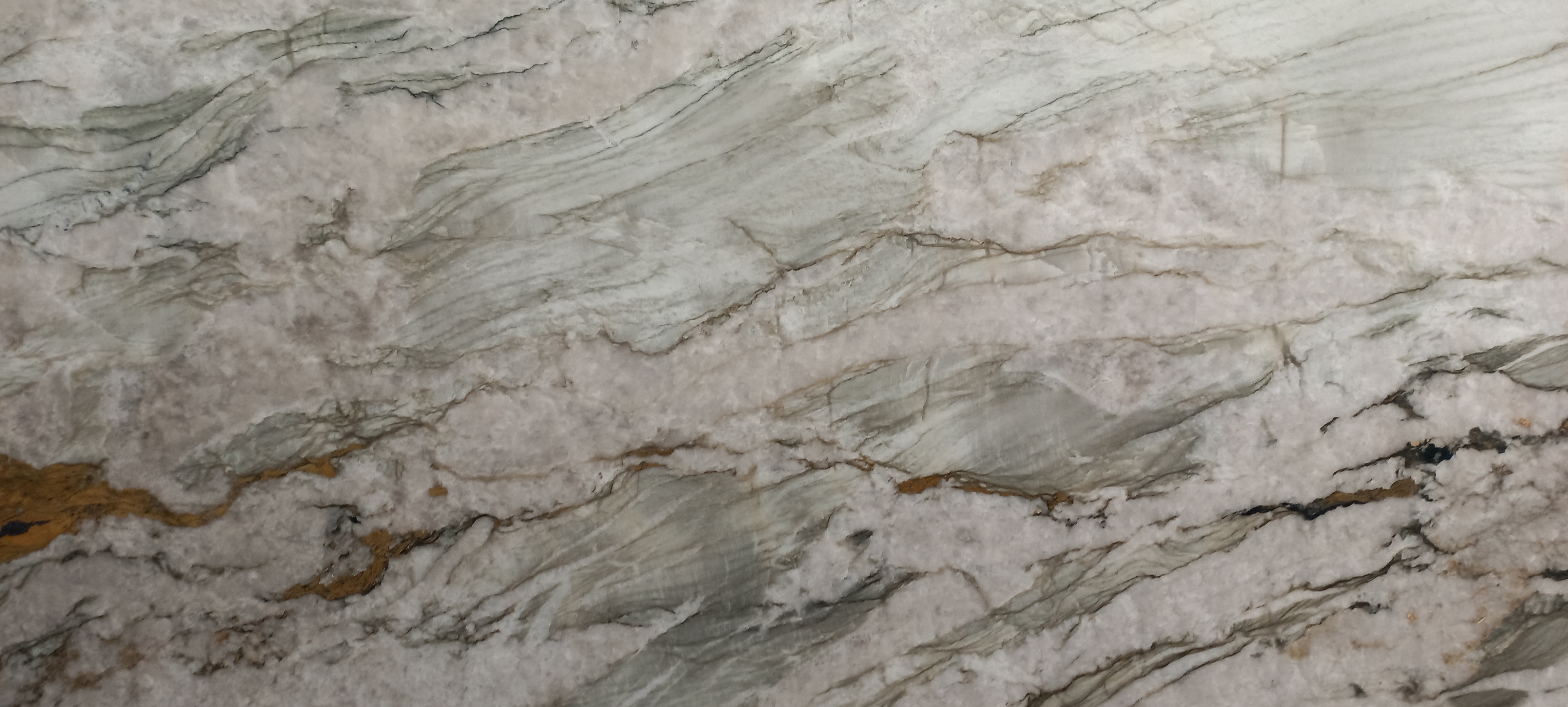 Tranche de QUARTZITE CRISTALLO VERDE POLI finition Poli