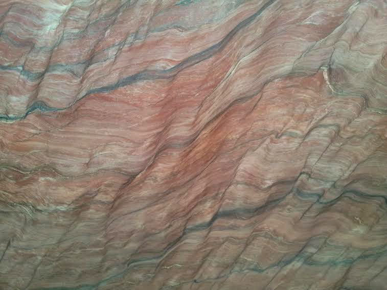 Tranche de QUARTZITE ROUGE SANGO POLI finition Poli