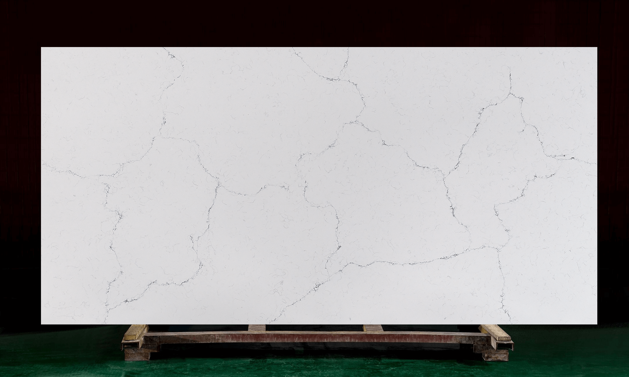 Tranche de PLURIQUARTZ QUARTZ CALACATTA MYSTERIO POLI finition Poli