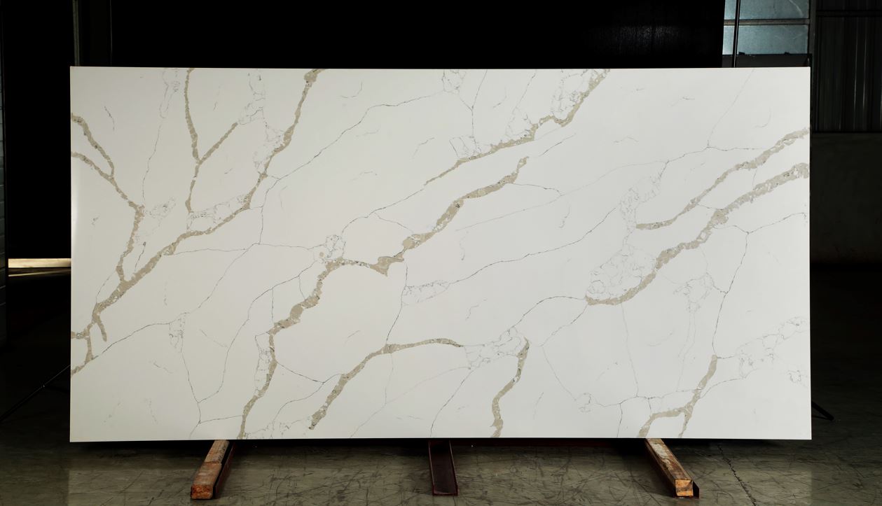 Tranche de PLURIQUARTZ QUARTZ CALACATTA VAGLI POLI finition Poli