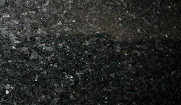 Tranche de GRANIT LABRADOR BLACK POLI finition Poli