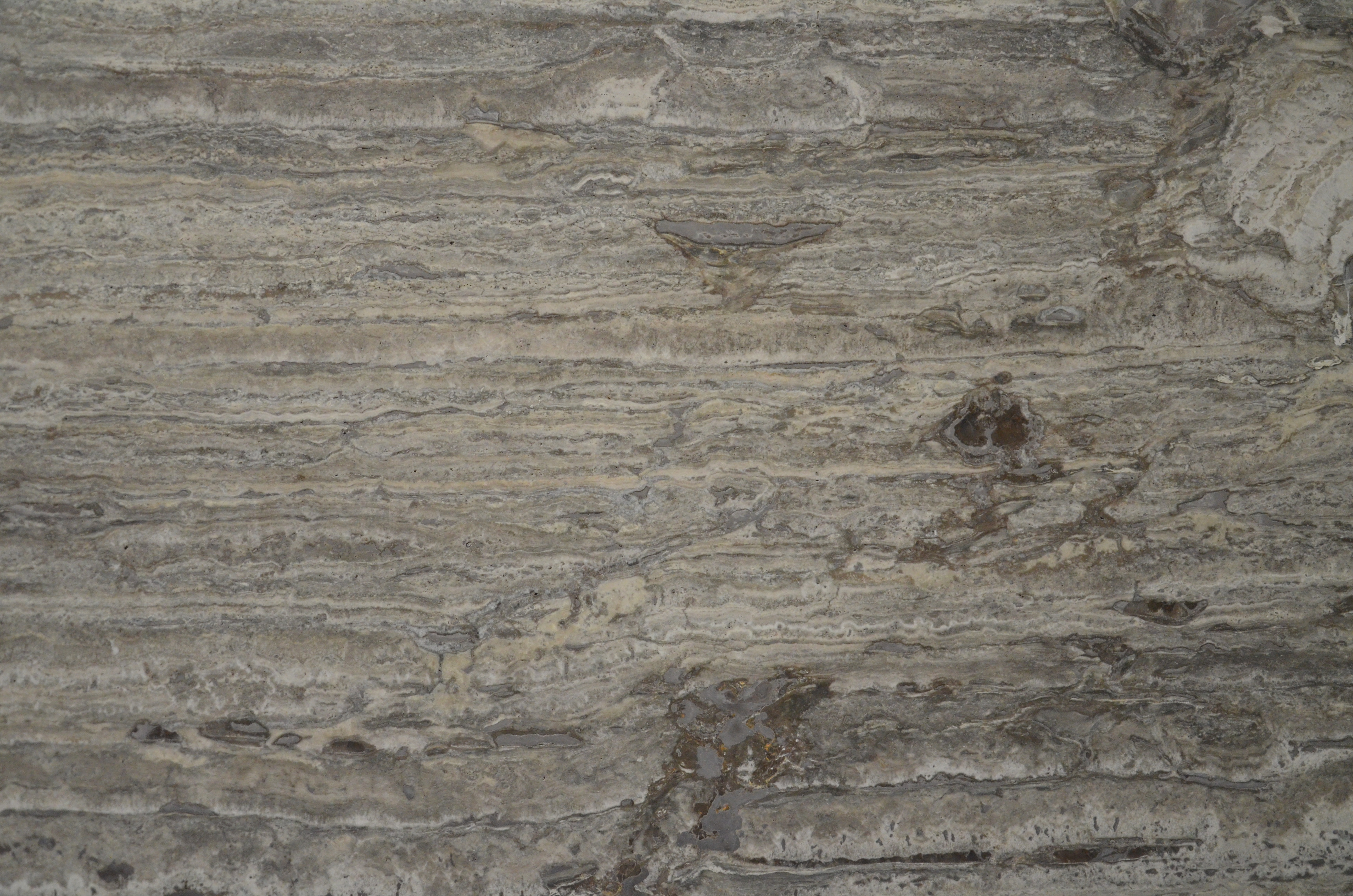 Tranche de MARBRE TRAVERTIN SILVER POLI finition Poli