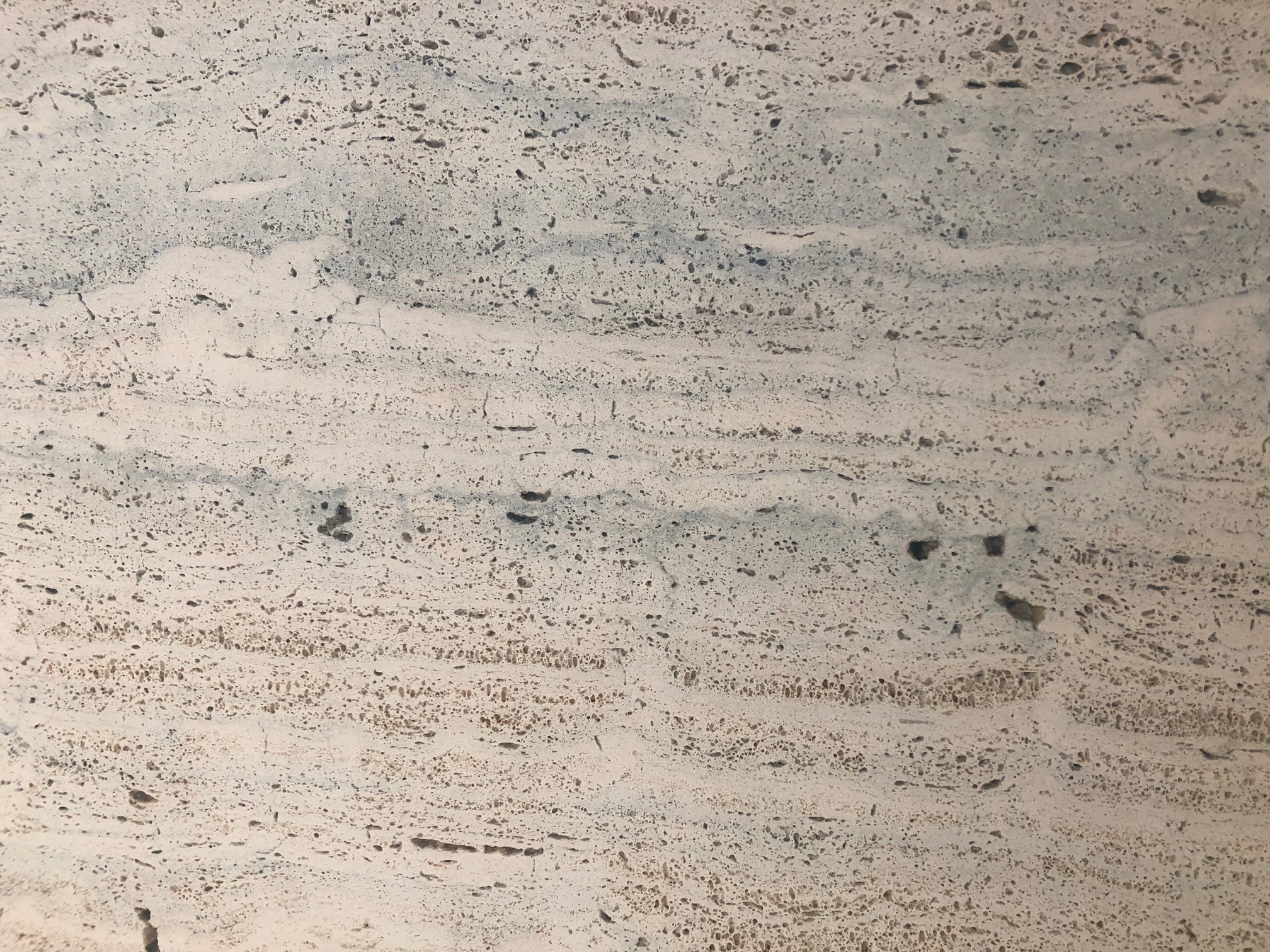 Tranche de MARBRE TRAVERTIN OCEANO SABLE finition SABLE