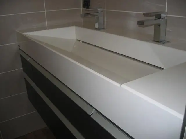 LAVABO DE SDB EN TECHNISTONE CRYSTAL POLAR WHITE