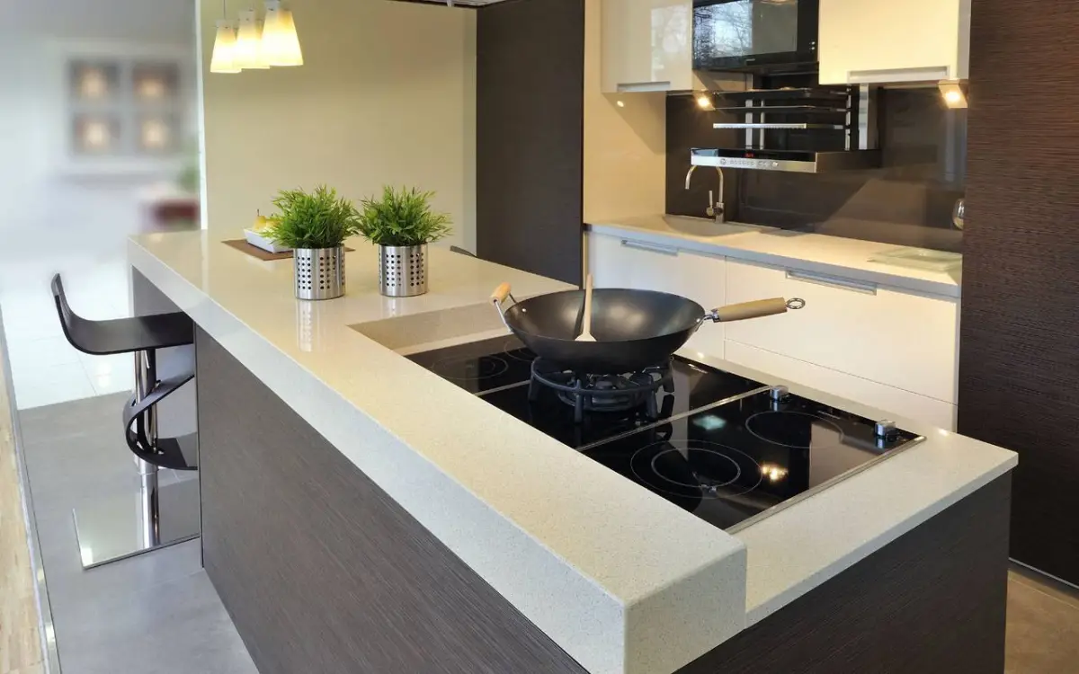 SUPERBE PLAN DE TRAVAIL EN TECHNISTONE BLANC